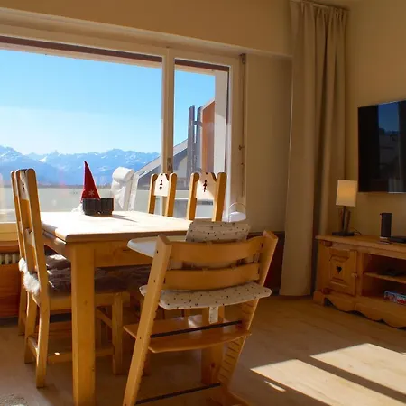 Stylish & Modern, Eperon Apartment *