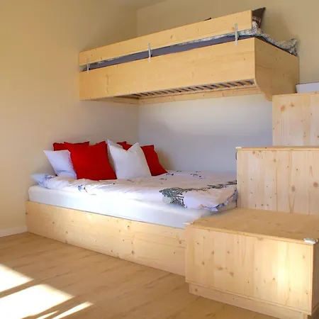 Stylish & Modern, Eperon Apartment